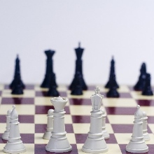 その一手で局面を変える！ TOEICテスト新形式問題をチェックメイト。